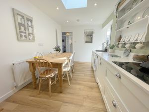 Caroline Close- click for photo gallery